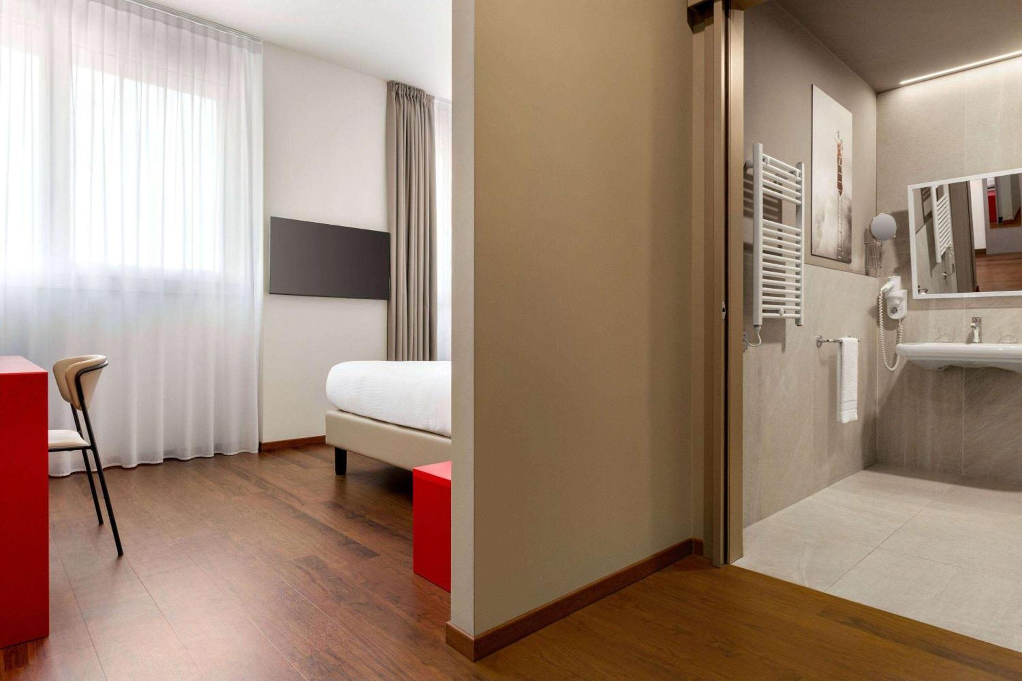 Amedia Milan, Trademark Collection By Wyndham Hotel Exterior photo